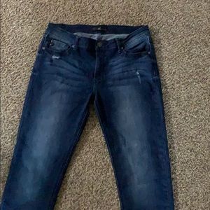 Kancan  29 11  Estilo kc 7204D  cut # 6350